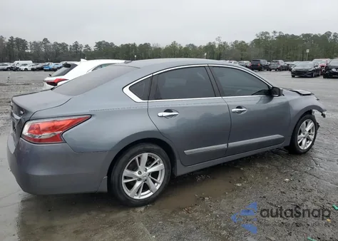 2015 Nissan Altima 2.5 из США, поврежденный, VIN 1N4AL3AP3FC150951